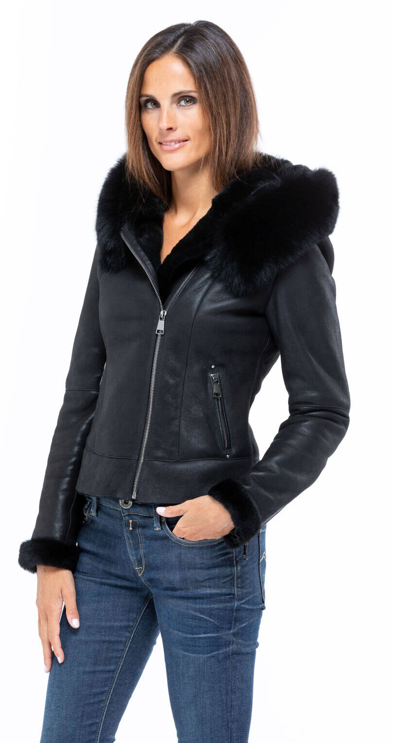 Blouson mouton femme noir Roma style bombardier peaux retournees chaude mannequin (4)