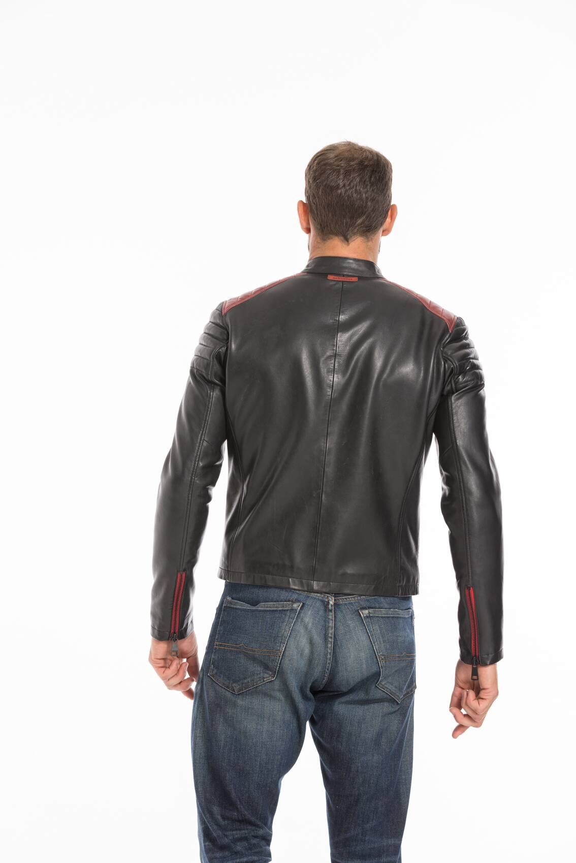 CG-23-HOMME-DILECTASTONER-BLACK-RED-24563