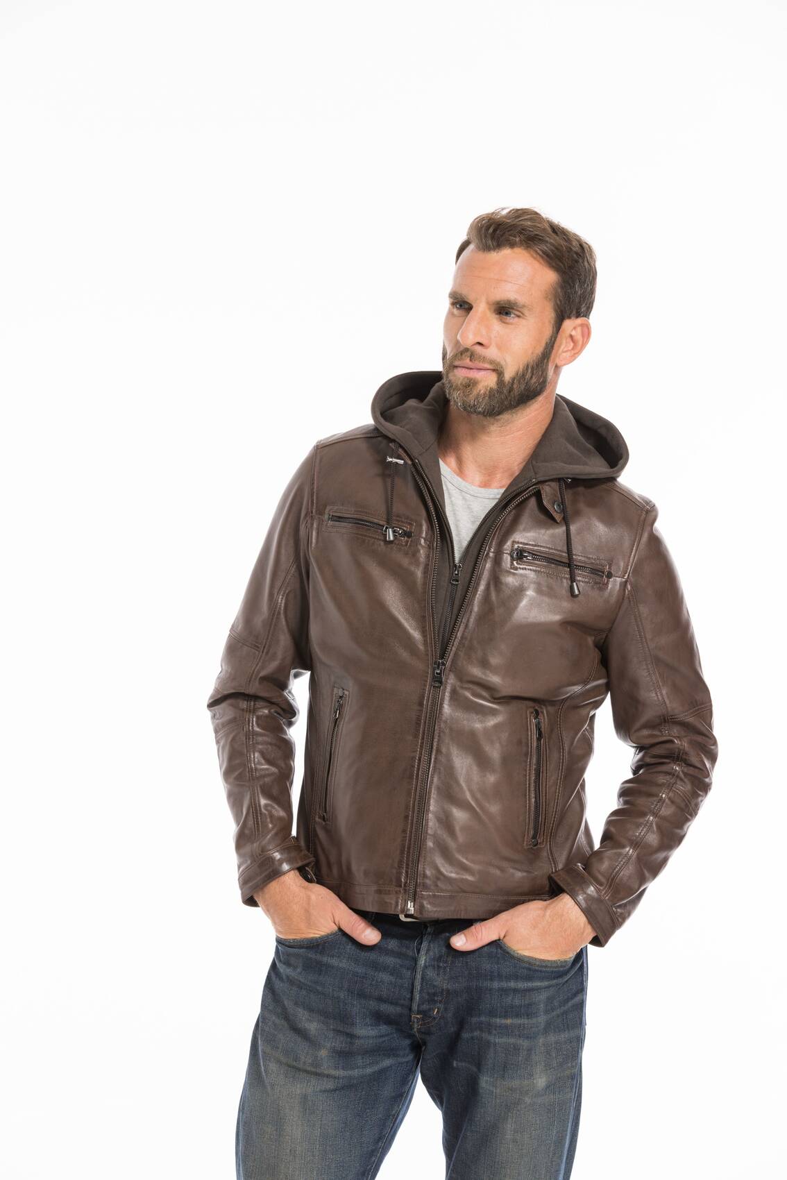 CG-23-HOMME-MARIO-MARRON-25590